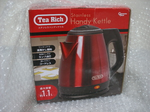 【新品・未使用品】　Tea Rich( ティーリッチ )　ステンレスハンディケトル　赤色　/　最大容量 約1.1L