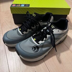 topo athletic トポ　アスレチック　MTN RACER 2 US 9 27.0cm ランニングシューズ　ウォーキング　トレイルランニング トレラン NIKE OOFOS