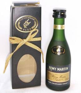 【全国送料無料】REMY MARTIN V.S.O.P FINE CHAMPAGNE COGNAC　40度　30ml【レミーマルタン VSOP フィーヌ シャンパーニュ コニャック】