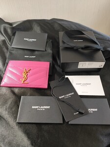 SAINT LAURENT キルティング テクスチャー レザー カードケース 新品 未使用品 全国発送 倉庫保管品 レディースファッション 付属品完備