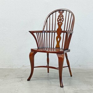 〓 飛騨産業 HIDA キツツキ ウィンザー アームチェア WINSOR Armchair ダイニングチェア ホイールバック ナラ無垢材 ゴールドプレート