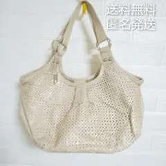 dans le sac DESIGNE プレートチャーム付き！！新品