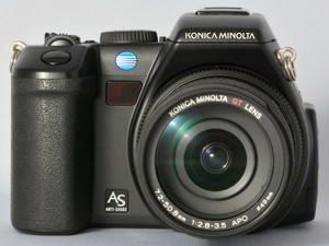 Camera-M-10 MINOLTA製デジタルカメラ　DiMAGE A200