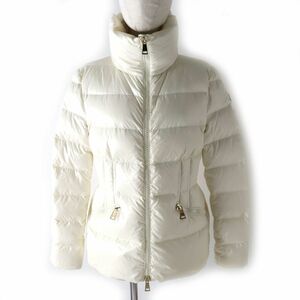 良品△MONCLER モンクレール DAPHNE ダーフィン ロゴパッチ付き スタンドカラー ジップダウンジャケット レディース ホワイト 白 3 冬物◎