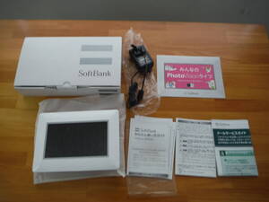 Ｈ0820　Softbank ソフトバンク　PhotoVision　003ＨＷ　ホワイト　デジタルフォトフレーム　通電確認済み　動作一部確認済み　初期化済み