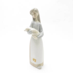 LLADRO リヤドロ 1011 子豚を抱く少女 フィギュリン 1点 ブタ 置物 陶器人形 オブジェ SU8136C