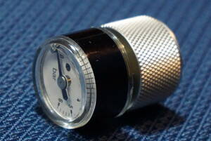 コールマン　ランタン/ストーブ 用 「アルミ削り出し」小型圧力計付き フィラーキャップ TYPEⅦ