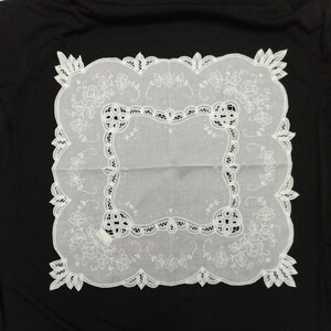 スワトウ SWATOW 繊細な手刺繍 縁飾り ハンカチ 未使用 シール付き