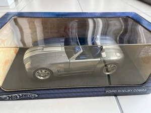 ホットウィール　FORD SHELBY COBRA　1/18