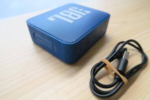 JBL／JBL GO2 Bluetoothスピーカー IPX7防水/ポータブル/パッシブラジエーター搭載 ブルー JBLGO2BLU