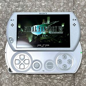 〈ダウンロードソフトあり・動作確認済み〉PSP go N1000 本体 パールホワイト ファイナルファンタジー7・8 プレイステーション ポータブル