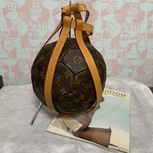 LOUIS VUITTON ルイヴィトン サッカーボール