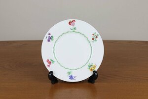 ロイヤルドルトン　プレート17.8cm　ケーキ皿　花柄　ROYAL DOULTON　ヴィンテージ　イギリス　て74