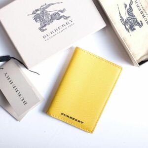 お買い得◆BURBERRY◆バーバリー◆パスポートケース　ロゴ入り　イエロー br07017859