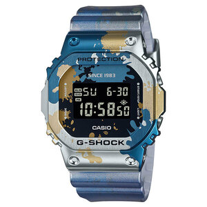 【カシオ】G-SHOCK　GM-5600SS-1JR【 限定 】時計全体にグラフィティをプリントしたStreet Spiritシリーズです。未使用