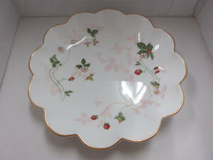 ☆WEDGWOOD ウェッジウッド WILD STRAWBERRY ワイルドストロベリー ペタルトレイ 皿 プレート 24ｃｍ 箱無し☆