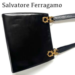 【送料無料】Salvatore Ferragamo サルヴァトーレフェラガモ トートバッグ　肩掛け　本革　レザー　ガンチーニ ネイビー×ゴールド