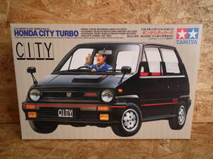 TAMIYA(タミヤ) 1/24 ホンダ シティターボ 24030 (HONDA CITY TURBO モトコンポ付 1982年型 ドライバー人形付 プラモデル 田宮模型)