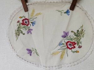 手刺繍　花柄　ドイリー　フランス　アンティーク　ヴィンテージ　レース　テーブルクロス　古道具　フレンチ　レトロ　メルスリー　雑貨　