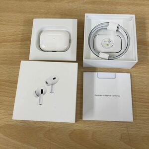 中古品 イヤフォン Apple AirPods Pro 第2世代 A2698 2022年製 MagSefe 充電ケース Lightning 付き エアーポッズ プロ イヤホン・周辺機器