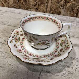 ノリタケ カップ＆ソーサー　コンテンポラリー　花柄　Noritake Contemporary 洋食器　ティーカップ　ホワイト　佐川急便対応のみ