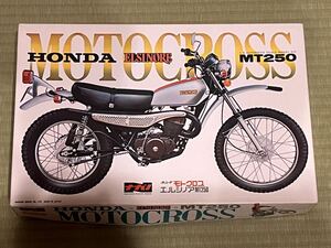 ナガノ　1/8スケール　ホンダ　 MT250 エルシノア　ELSINORE HONDA