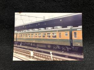 【昔の鉄道写真】LC260-29■東京駅■8707M■クハ167＋モハ167■昭56.1.24■国鉄/国電■r-64