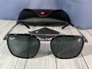 レイバン×フェラーリ　Ray-Ban×Ferrari　サングラス　シルバー　ブラック　未使用　1