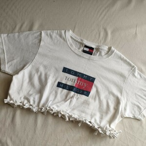 【激レア】 tommy ★ リメイク ビンテージ ショート丈 Tシャツ 丈短 白 トミーヒルフィガー トミーガール ホワイト 古着 USA 正規 LA 