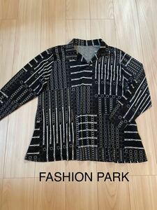 ＊FASHION PARK：黒色のチェーン柄の長袖のプルオーバーブラウス＊