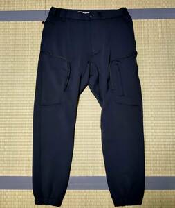 【週末クーポン1500円OFF】45%OFF White Mountaineering JERSEY TECH CARGO PANTS 黒 1 WM2073401