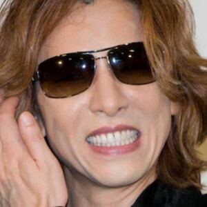 汗ばむ時期に、ずれずに快適に使え、耳が疲れない！【幻のPRADA 14年前】X JAPAN YOSHIKI with Taiji TOSHI 会見 サングラス