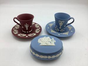 【4324】wedgwood ウェッジウッド ジャスパー カップ&ソーサー ペールブルー ワインレッド 小物入れ アポロボックス 陶器 洋食器