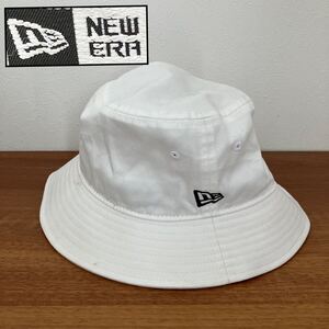 TA■ NEW ERA ニューエラ バケットハット 白 ホワイト 綿100% ロゴ刺繍 バケハ 帽子 ハット ワンポイント カジュアル 無地 シンプル