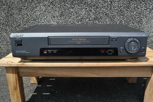 立1　ソニー　VHS　デッキ　HiFi STEREO　430x270x100ミリ