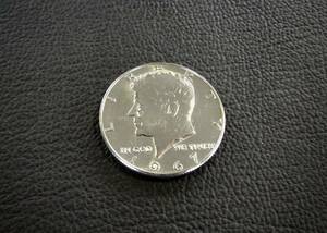 1967年 ケネディ50セント銀貨　送料無料（13952）シルバー400　USA 貨幣　ハーフダラー アメリカ 硬貨