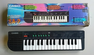 【美品】CASIO SA-2 エレクトニックキーボード カシオ【周南地区店舗にて手渡し可】