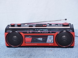  三洋電機　SANYO 【MR-U4TA】 2バンド ポータブル ラジカセ 中古再生品です ワイドＦＭ76～108MHzまで受信可能 管理21032421