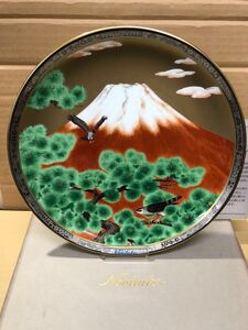 ◆新品◆ノリタケ/スタジオコレクション/富士に鷹/絵皿/飾皿/1点◆富士山/約27cm×高さ2.6cm◆皿立無し/訳有り/商品説明をご覧下さい◆