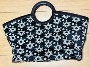 ★MARY QUANT LONDON マリークワントロンドン トートバッグ★花柄黒系 ハンドバッグ キャンバス地