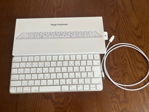 ※美品※送料込み・現行品　Apple Magic Keyboard MK2A3J/A（日本語JIS）Model A2450 マジックキーボード