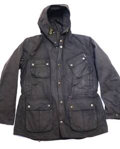 Barbour INTERNATIONAL バブアー インターナショナル マウンテンパーカー 中綿オイルドジャケット XL　3ワラント