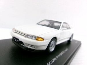 京商 1/43 日産 スカイライン R32 GT-R Vスペック II クリスタルホワイト (1534-232)