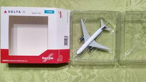 1211-10 1/500 herpa ヘルパ 旅客機ミニチュア Delta Air Lines BOEING 777-200 ケース入り