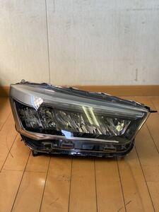 ダイハツロッキー 純正右ヘッドライトDAIHATSU ROCKY ORIGINAL HEADLIGHT HEADLAMP即発送 50190 01 02 01 no#17