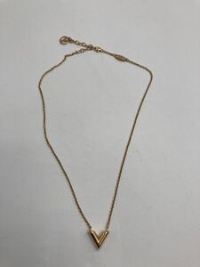 ☆【極美品】LOUIS VUITTON エセンシャル V ネックレス ロゴ ネックレス GP ゴールド　M61083