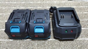 新品未使用　マキタ互換18Vバッテリー×2個　残量LEDインジケーター　互換充電器×1 makita 18v インパクト　レンチ　ドライバーに