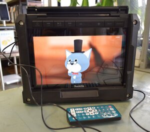 makita マキタ 充電式ラジオ付テレビ TV100 現場用 ラジオ付 テレビ リモコン アダプタ付// 動作確認済//