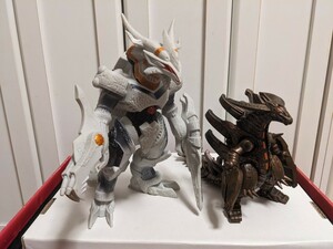 ギャラクトロン 　スーパーグランドキング　ウルトラ怪獣DX ソフビ　