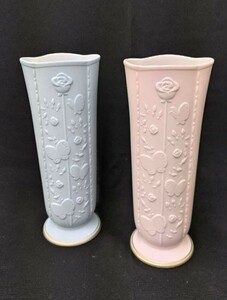 【未使用】HOYA PORCELAIN ホヤ ペア一輪挿し 矢田常和作 ビスク仕上げ イングレービング フラワーベース CREA TION【保管品】(60)